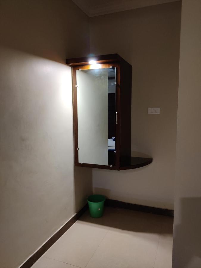 Vyavahar Lodge Udupi Exterior photo