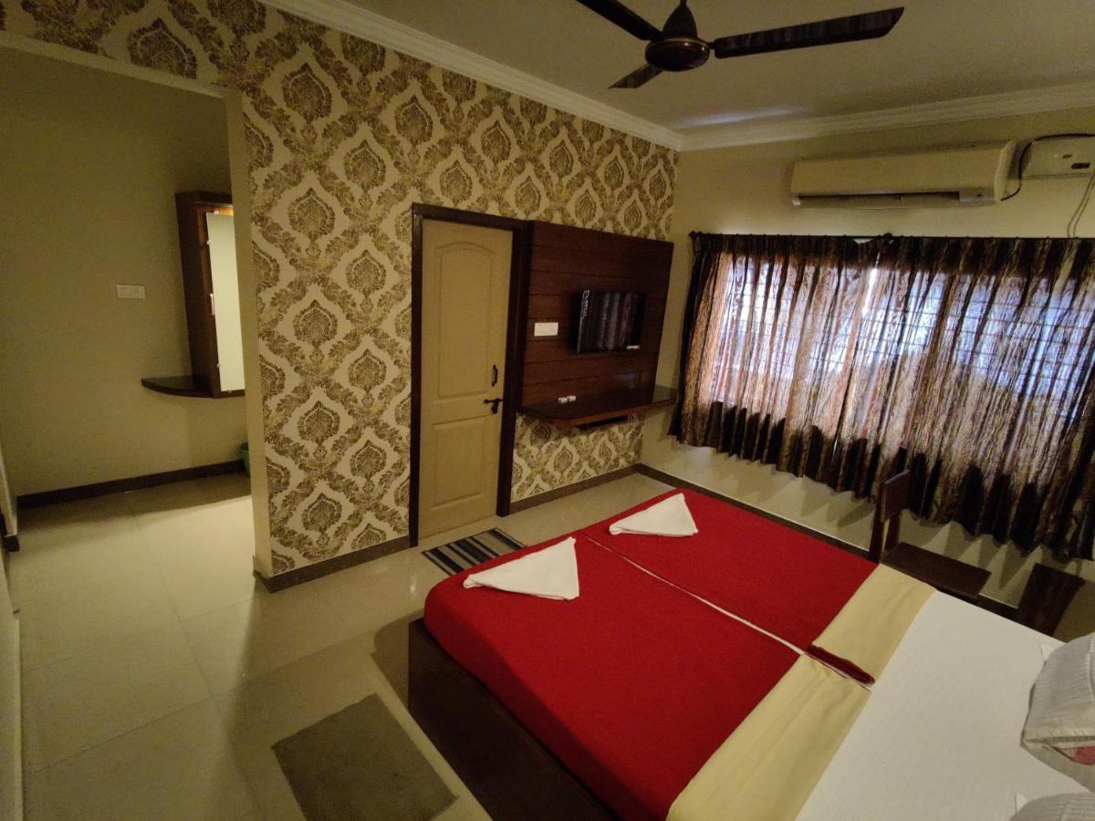 Vyavahar Lodge Udupi Exterior photo