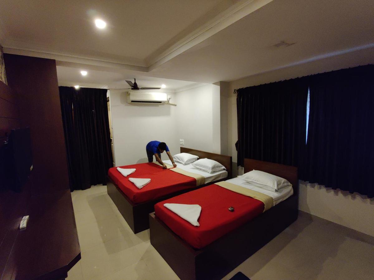 Vyavahar Lodge Udupi Exterior photo