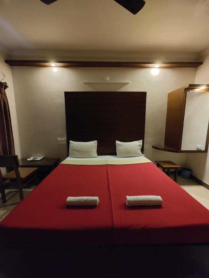 Vyavahar Lodge Udupi Exterior photo