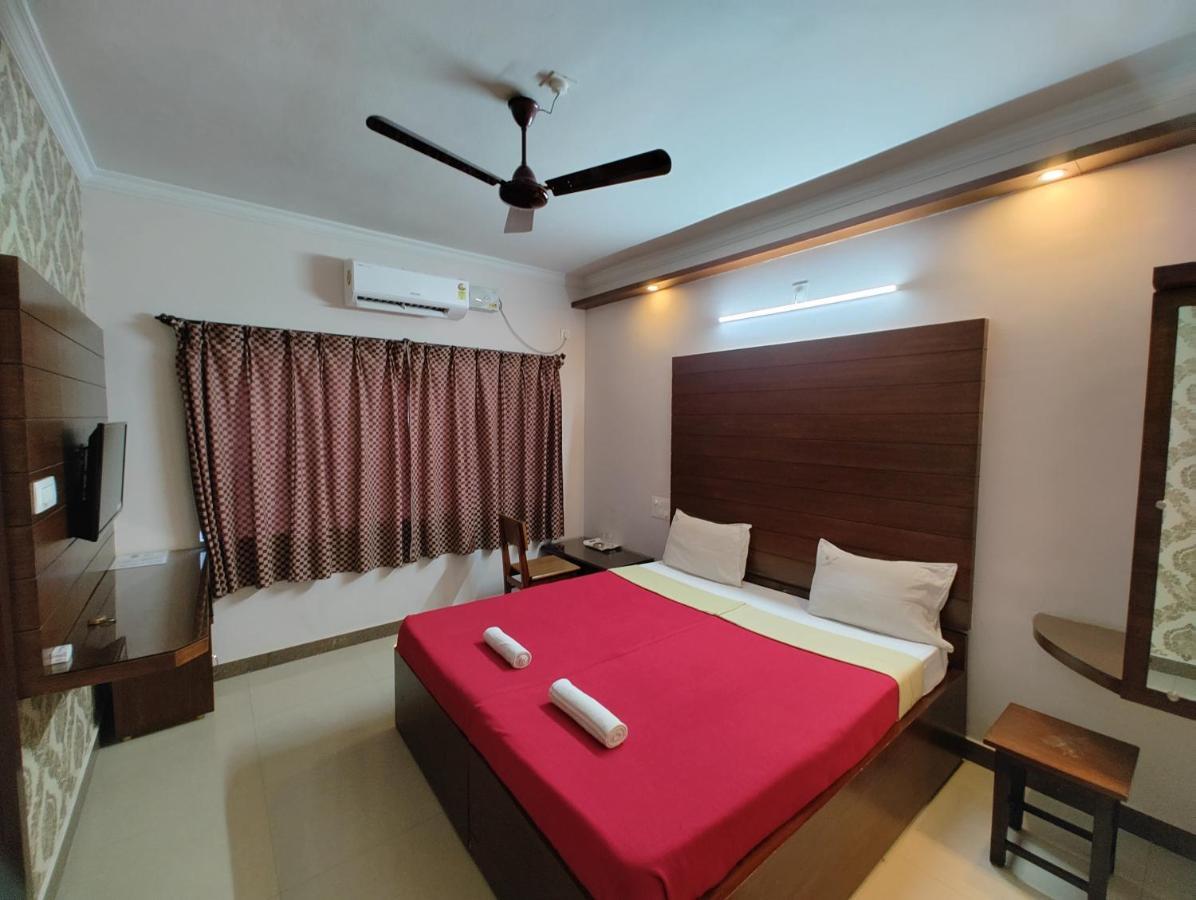 Vyavahar Lodge Udupi Exterior photo
