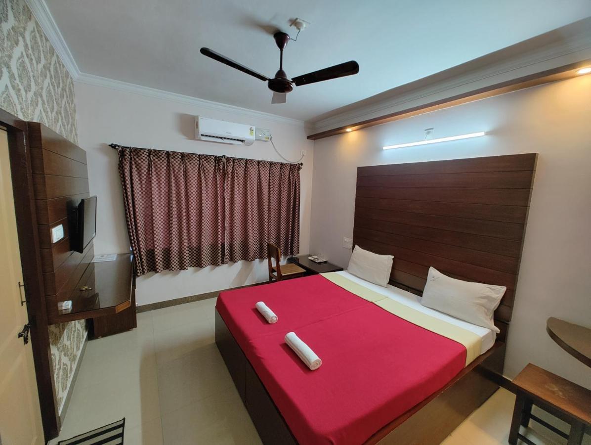 Vyavahar Lodge Udupi Exterior photo