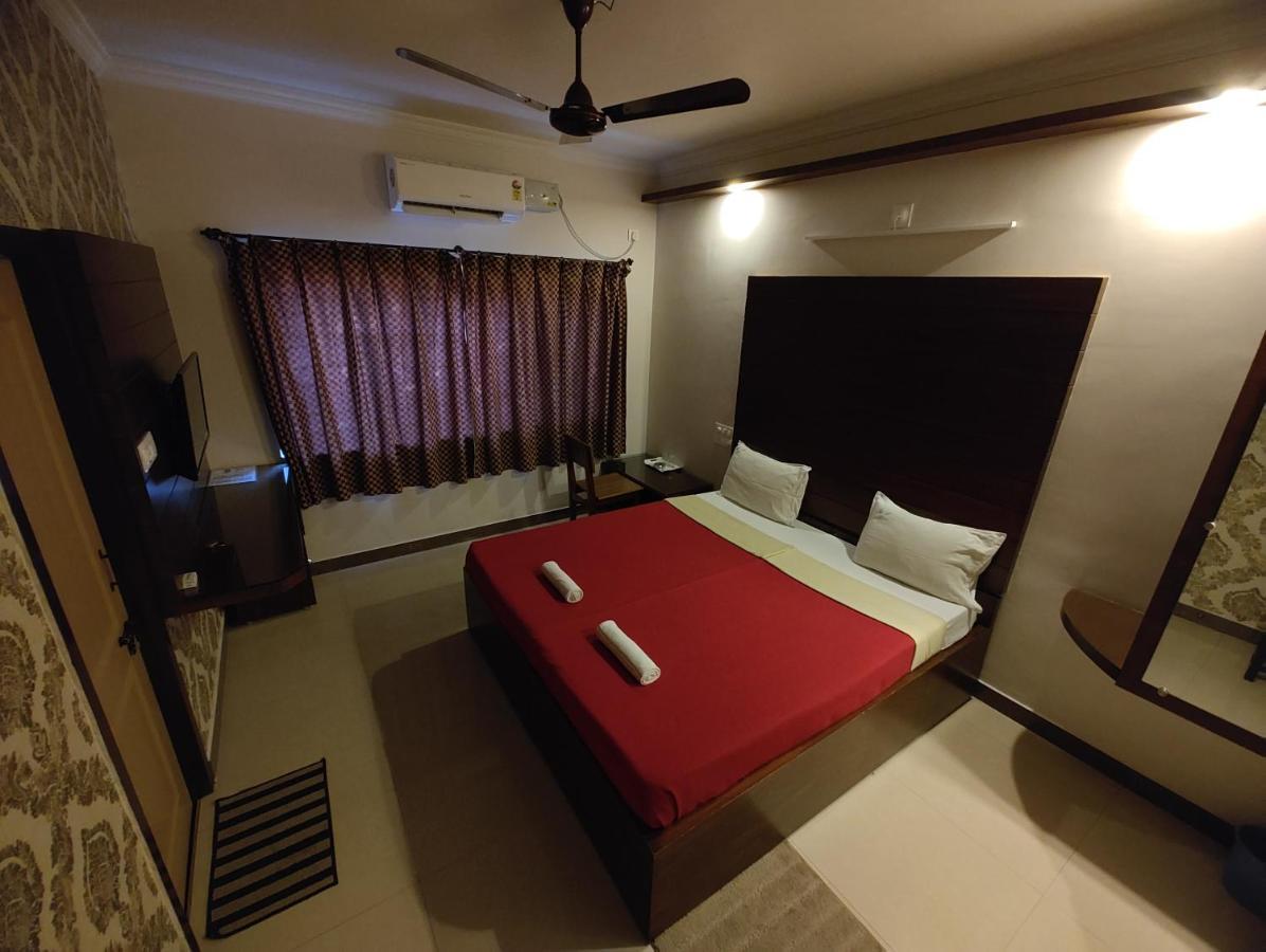 Vyavahar Lodge Udupi Exterior photo